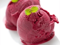 Böğürtlenli Dondurma Tarifi ve Malzemeleri